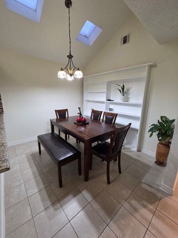 2125 Rose Cliff Lane, Carrollton, TX 75007