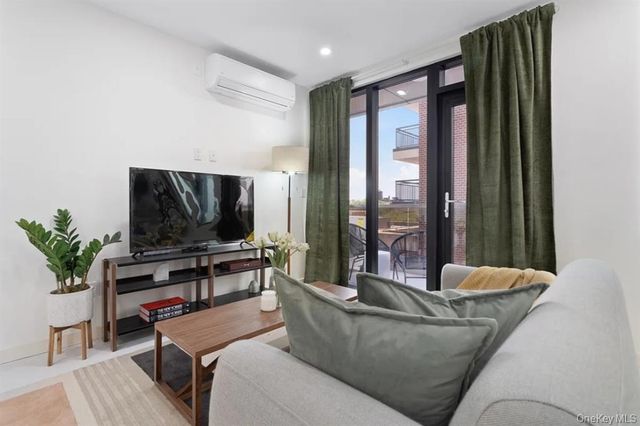 124-28 Queens Boulevard 9B, Kew Gardens, NY 11415