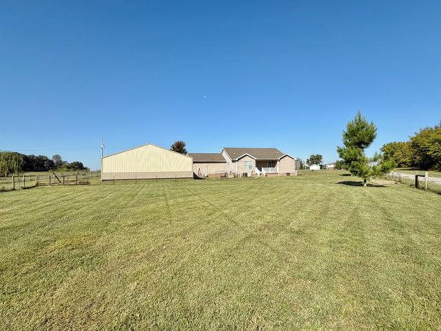 1240 Newton Lane, Oak Grove, KY 42262