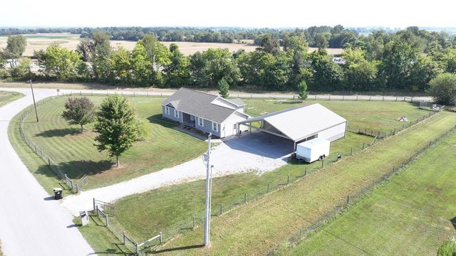 1240 Newton Lane, Oak Grove, KY 42262