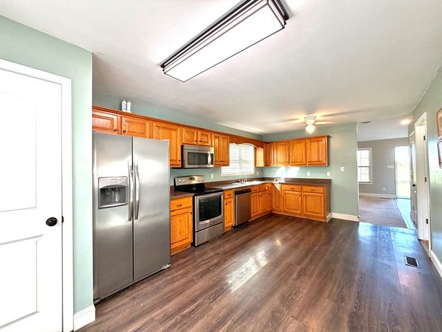 1240 Newton Lane, Oak Grove, KY 42262