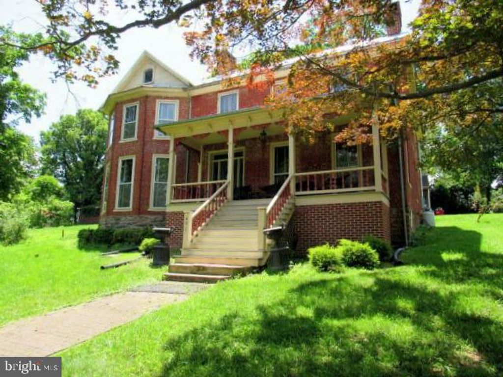 491 WASHINGTON ST, Harpers Ferry, WV 25425