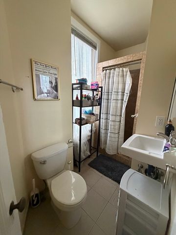 124 Summer 2, Somerville, MA 02143