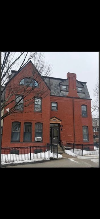 124 Summer 2, Somerville, MA 02143