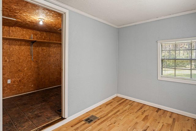 215 Alvin Stuckey Rd., Columbia, MS 39429