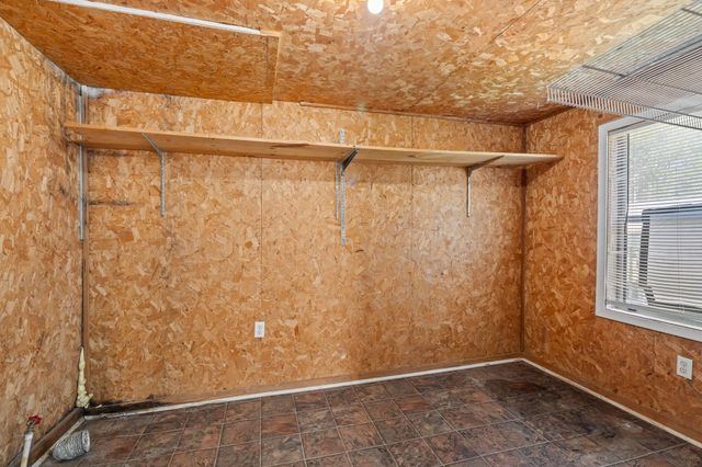 215 Alvin Stuckey Rd., Columbia, MS 39429