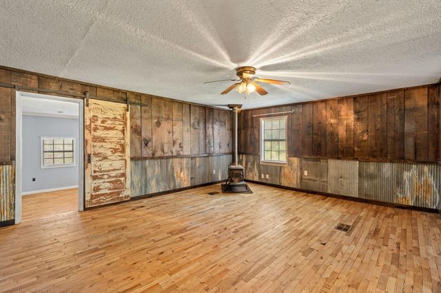 215 Alvin Stuckey Rd., Columbia, MS 39429