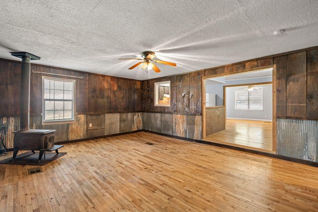 215 Alvin Stuckey Rd., Columbia, MS 39429