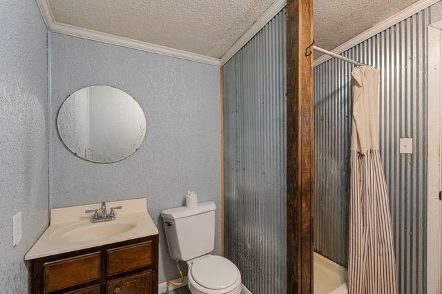 215 Alvin Stuckey Rd., Columbia, MS 39429