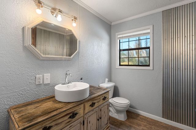 215 Alvin Stuckey Rd., Columbia, MS 39429