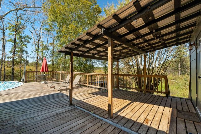 215 Alvin Stuckey Rd., Columbia, MS 39429