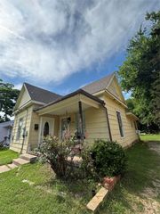 817 W Ellis Street, Sherman, TX 75092