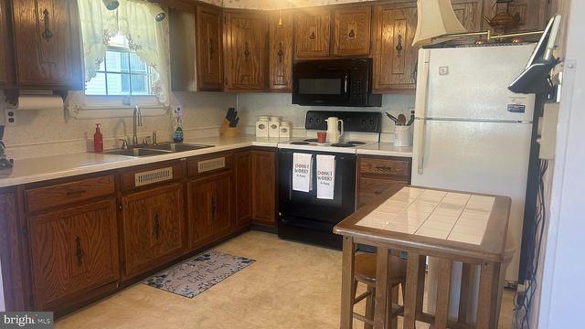 231 ELMTOWNE BLVD, Hammonton, NJ 08037