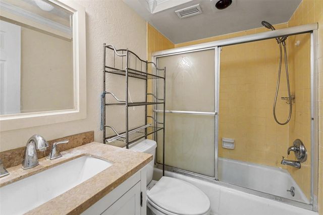 3850 13TH AVENUE N 106, St Petersburg, FL 33713