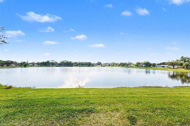 3850 13TH AVENUE N 106, St Petersburg, FL 33713