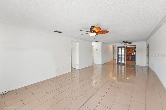 3850 13TH AVENUE N 106, St Petersburg, FL 33713