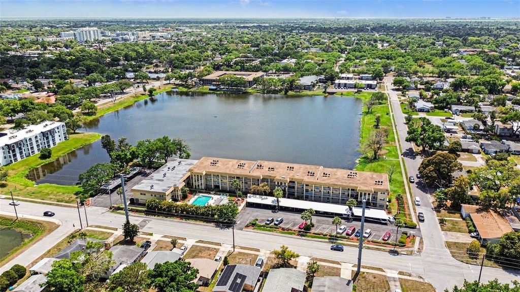 3850 13TH AVENUE N 106, St Petersburg, FL 33713