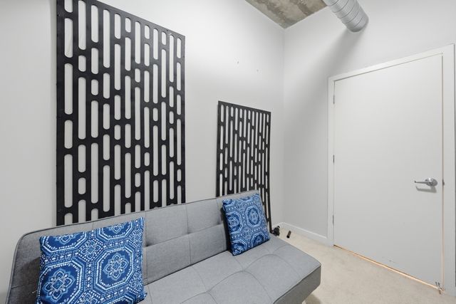 1111 W 14th Place 216, Chicago, IL 60608
