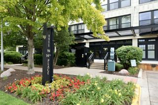 1111 W 14th Place 216, Chicago, IL 60608