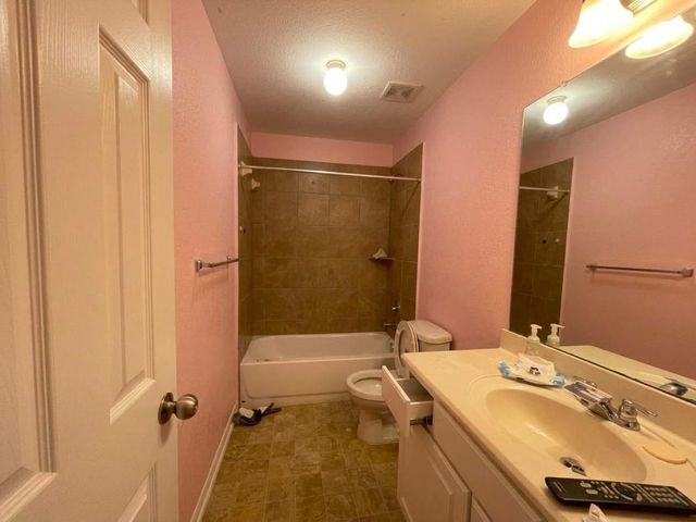8135 Quiet Prairie Trail, Houston, TX 77049