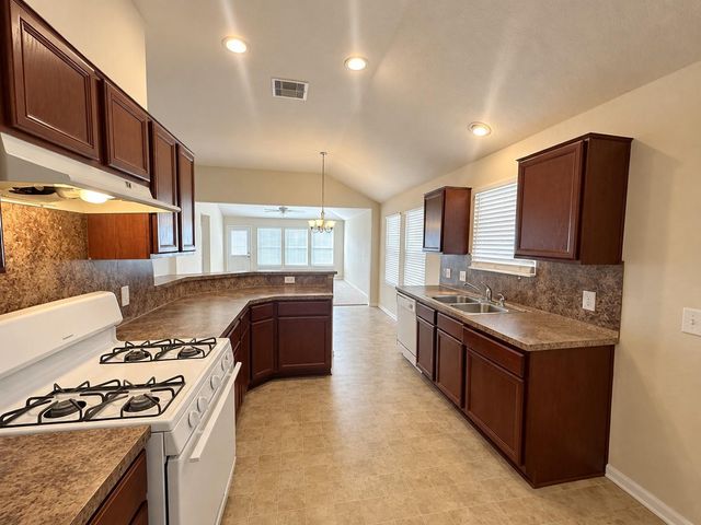 8135 Quiet Prairie Trail, Houston, TX 77049