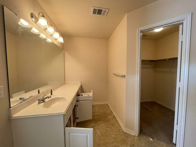 8135 Quiet Prairie Trail, Houston, TX 77049