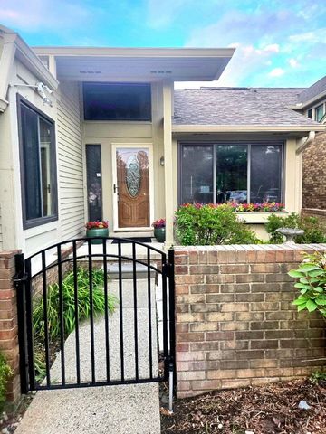7229 Creeks Bend Drive, West Bloomfield Twp, MI 48322