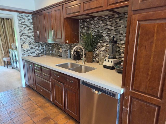 7229 Creeks Bend Drive, West Bloomfield Twp, MI 48322