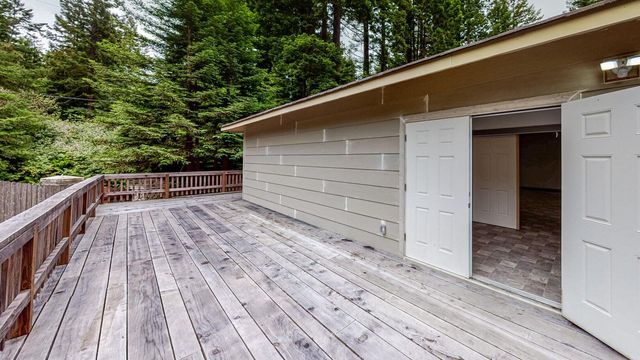 4612 Greenwood Heights Drive, Kneeland, CA 95549