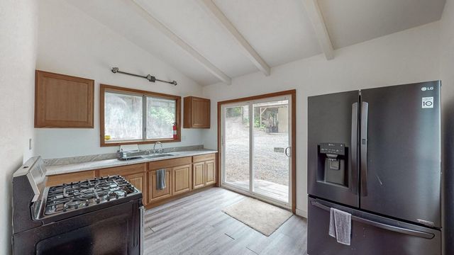 4612 Greenwood Heights Drive, Kneeland, CA 95549