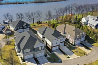 13711 W Voyager Drive, Fishers, IN 46037