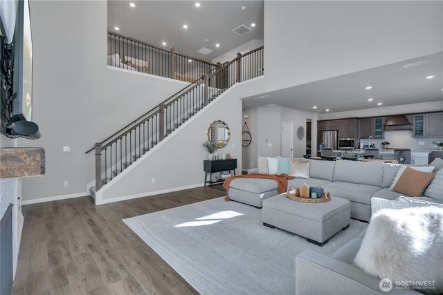 23655 Tahoma Place, Black Diamond, WA 98010