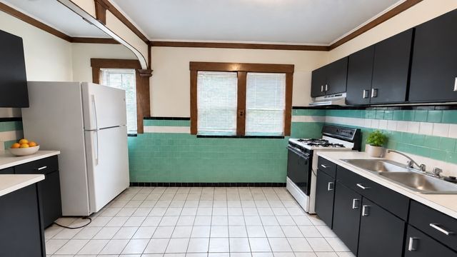 51 Dearborn St 1, Medford, MA 02155