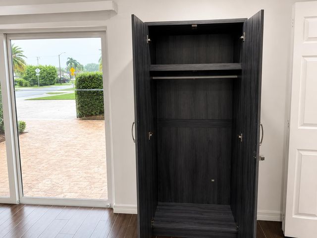4912 VAN BUREN Street Efficiency, Hollywood, FL 33021