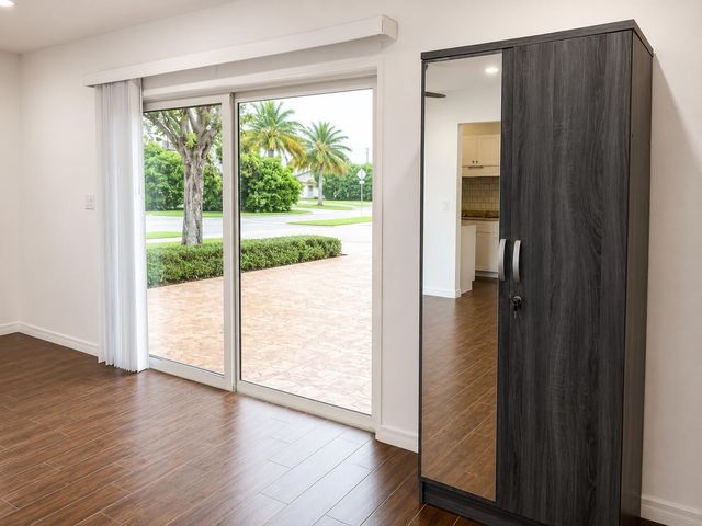 4912 VAN BUREN Street Efficiency, Hollywood, FL 33021