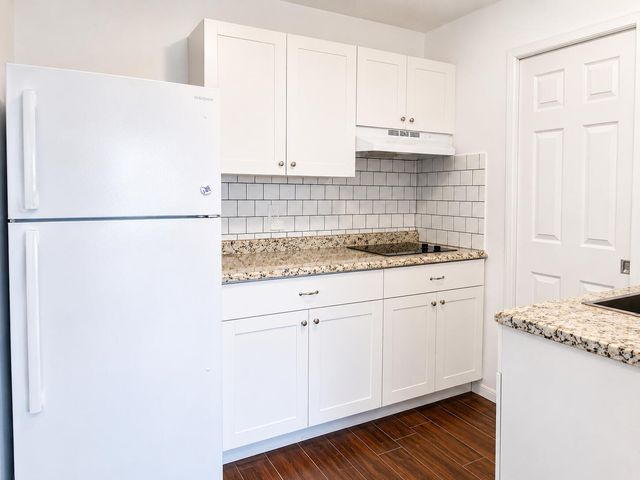 4912 VAN BUREN Street Efficiency, Hollywood, FL 33021