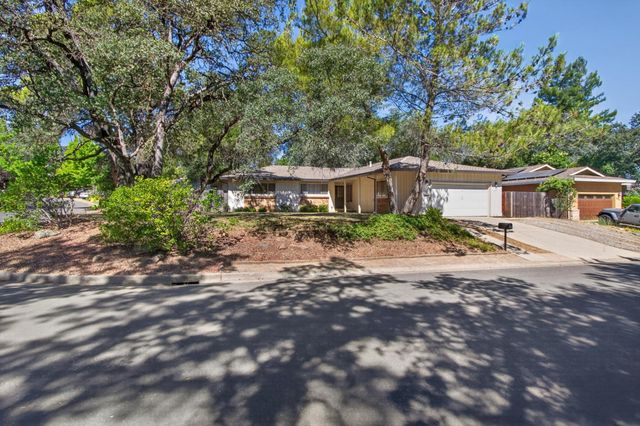 2694 King Edward Dr, El Dorado Hills, CA 95762