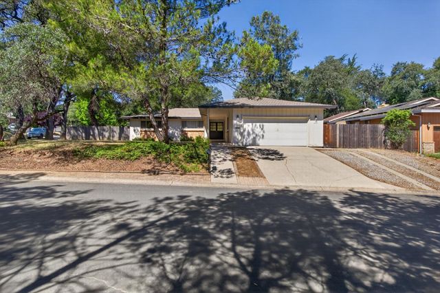 2694 King Edward Dr, El Dorado Hills, CA 95762