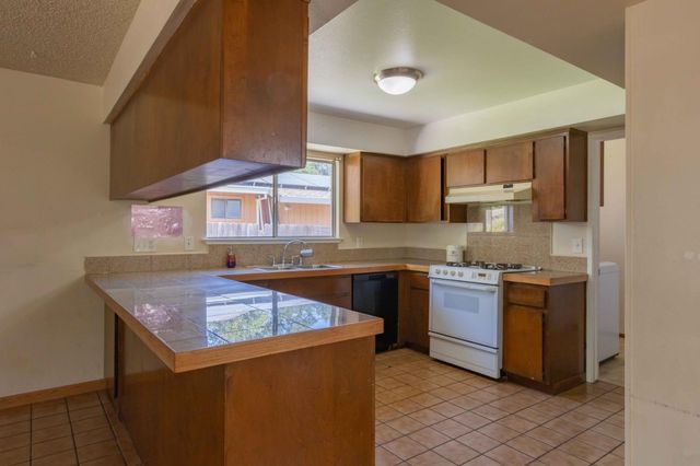 2694 King Edward Dr, El Dorado Hills, CA 95762
