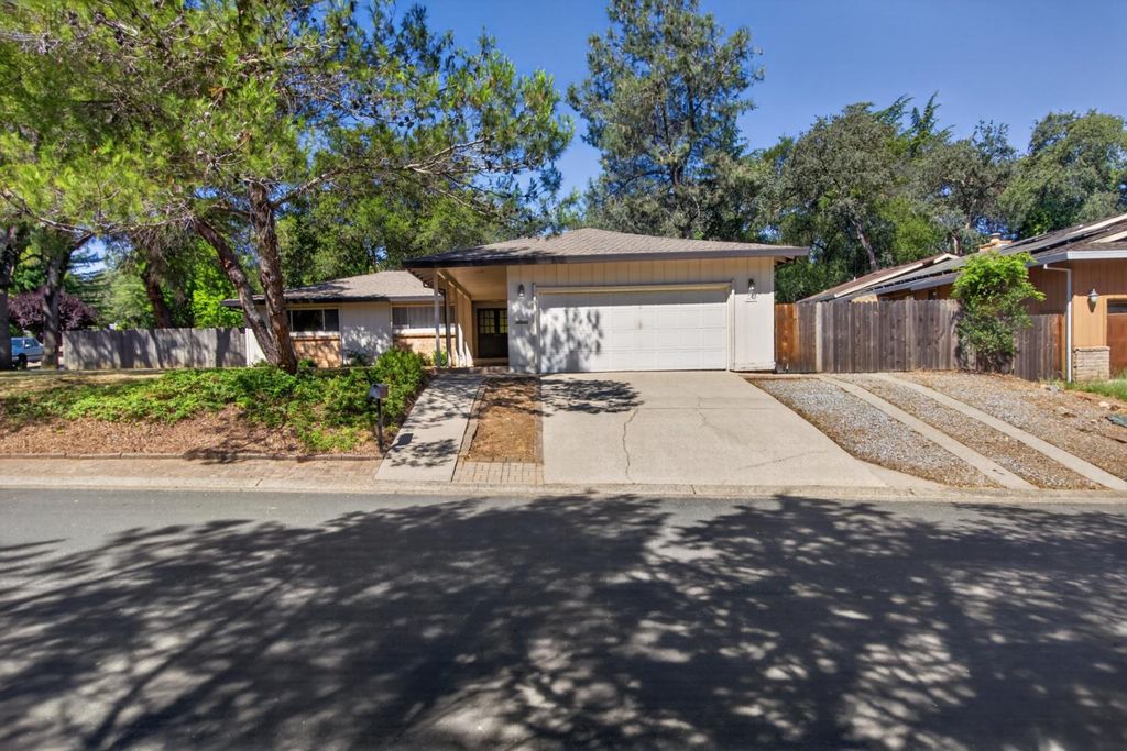 2694 King Edward Dr, El Dorado Hills, CA 95762