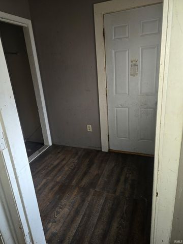1813 Kendall Street, South Bend, IN 46613