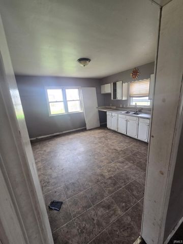 1813 Kendall Street, South Bend, IN 46613