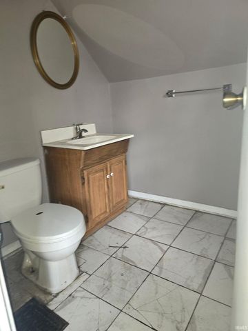 1813 Kendall Street, South Bend, IN 46613