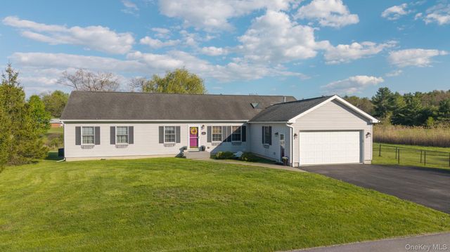 25 Spada Drive, Saugerties, NY 12477