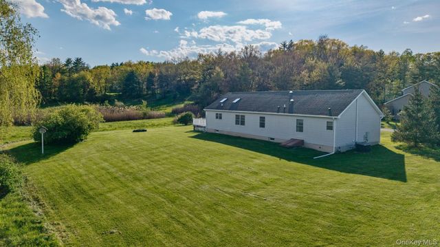 25 Spada Drive, Saugerties, NY 12477