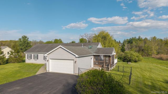 25 Spada Drive, Saugerties, NY 12477