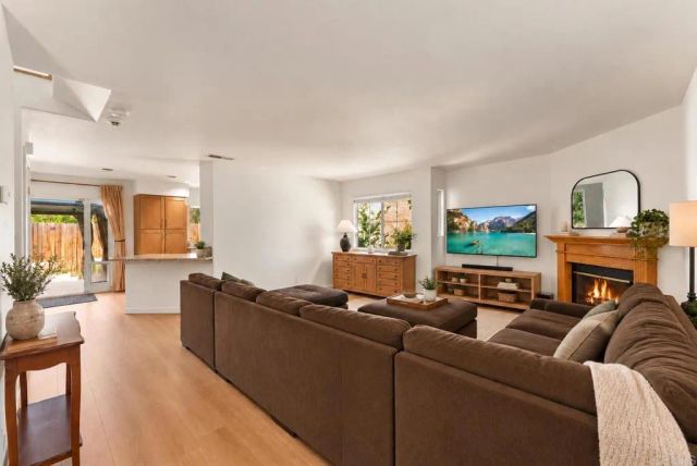 2382 Maravilla Way, Oceanside, CA 92056