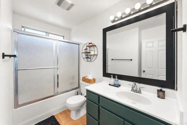 2382 Maravilla Way, Oceanside, CA 92056