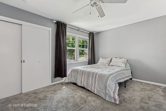 1119 Hampton Court, Deerfield, IL 60015