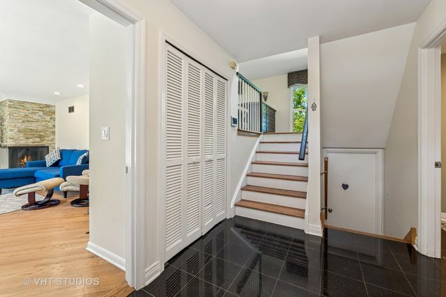 1119 Hampton Court, Deerfield, IL 60015